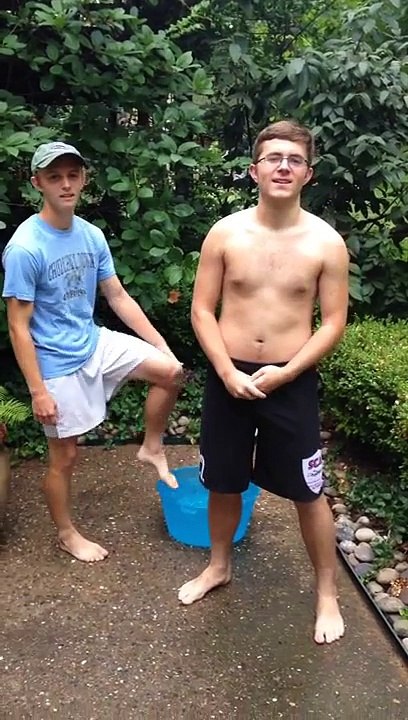 ALS Ice Bucket Challenge FAIL [Full Episode]