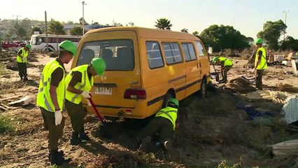 Chile começa limpeza após terremoto