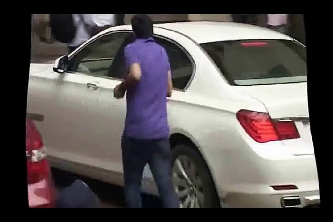 shahrukh khan visits priyanka chopra's house for condolence
