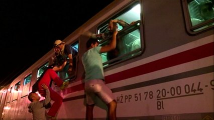 Thousands of migrants stranded in eastern Croatia