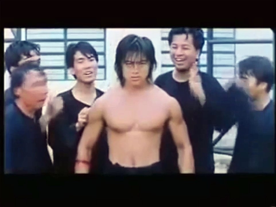 Abartılmış en komik dövüş sahnesi