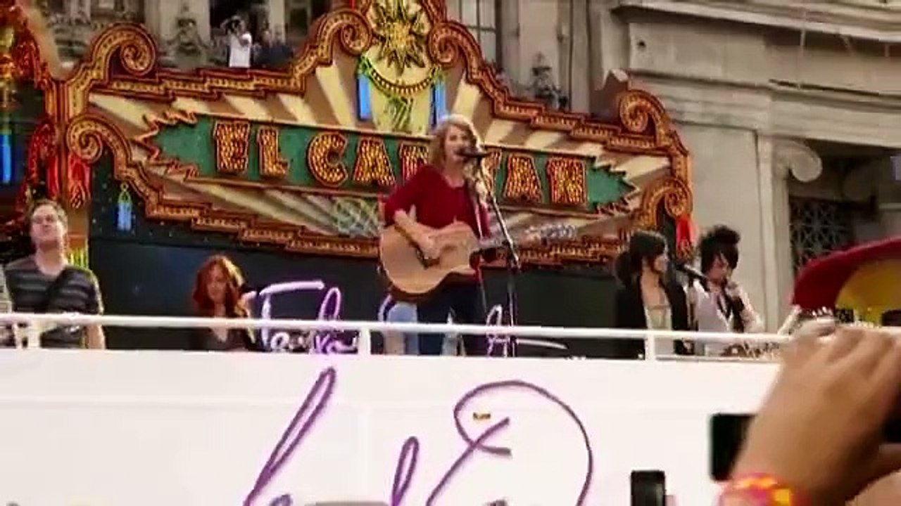 Taylor Swift Long Live First Performance