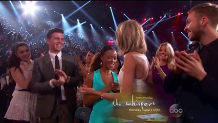 Taylor Swift Sweeps The Billboard Awards 2015