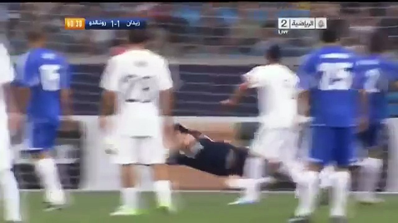 Ronaldo XI Vs Zidane XI 3-2 - All Goals & Match Highlights - December 19 2012 - [High Quality]