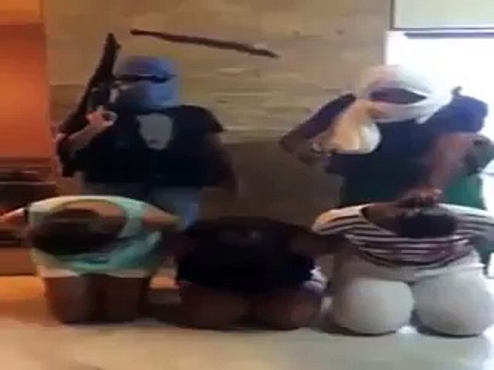 شوفو اش صار لجماعة داعش كي جاو بش يذبحوا 3 راقصات !!!