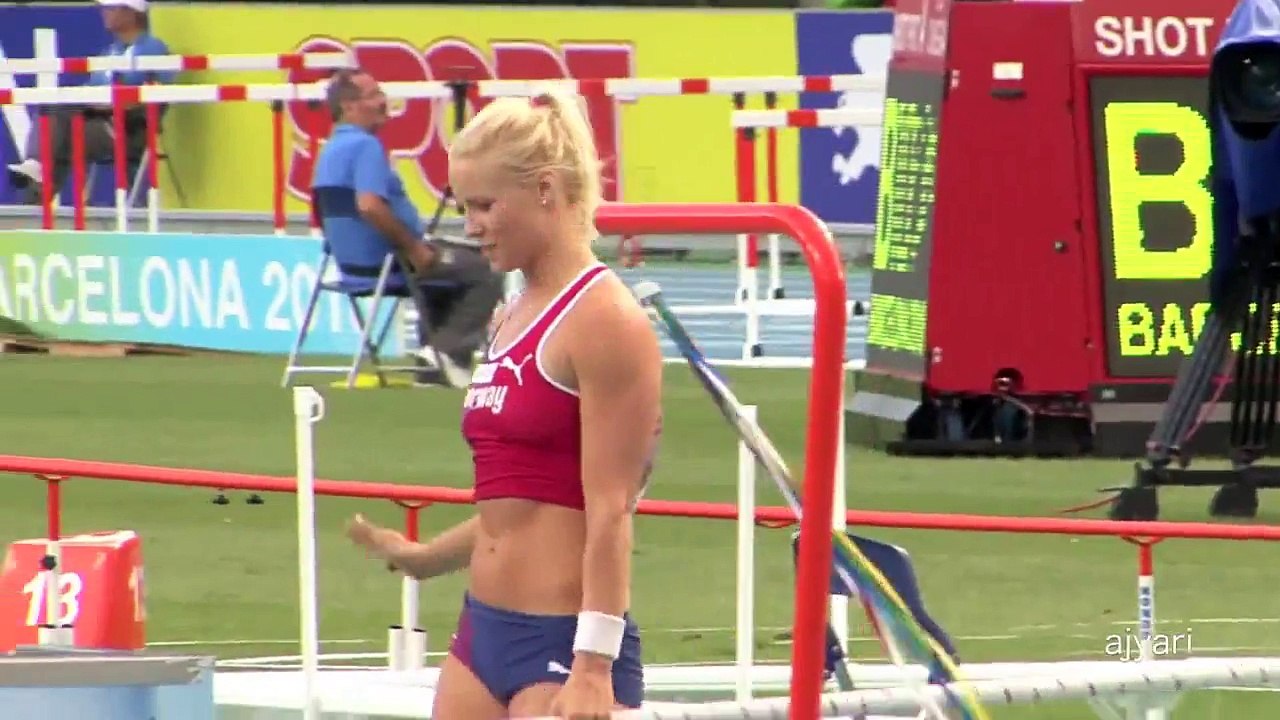Cathrine Larsåsen 02, beautiful pole vaulter jump and after jump