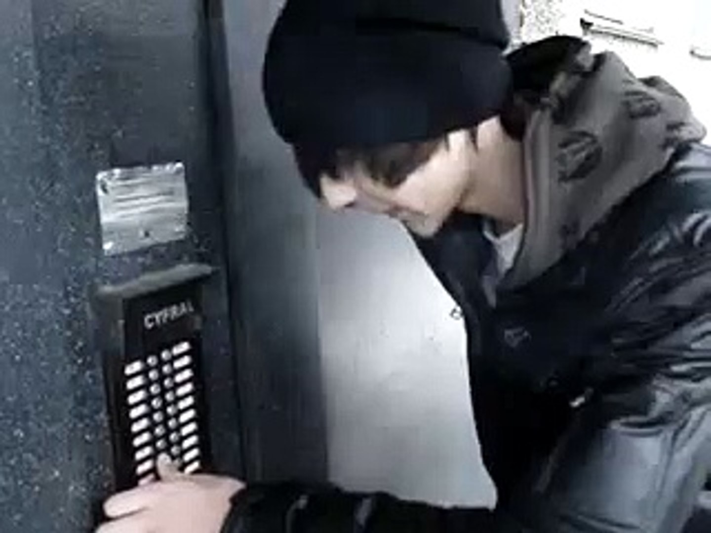 пацик жгёт прикол