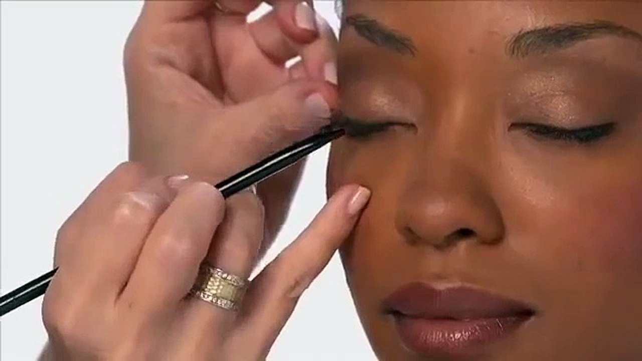 FACE MAKEUP TIPS - Precision Lining and Smokey...