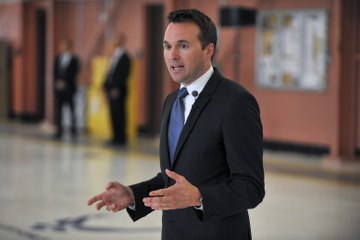 Barack Obama nominates Eric Fanning as first gay Army secretary : World, News