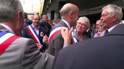 Baisse des dotations: Juppé et les élus de Gironde mobilisés