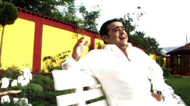 Adrian Minune & Mhaita Piticu - De acum uite de mine ( Oficial Video )