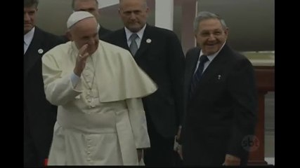 Papa Francisco chega a Cuba para visita histórica