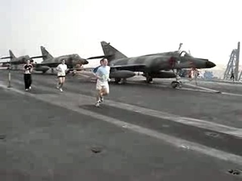 porte-avions charles de gaulle suez