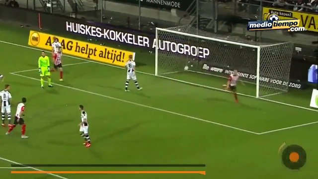 Con Moreno, el PSV cayó ante Heracles