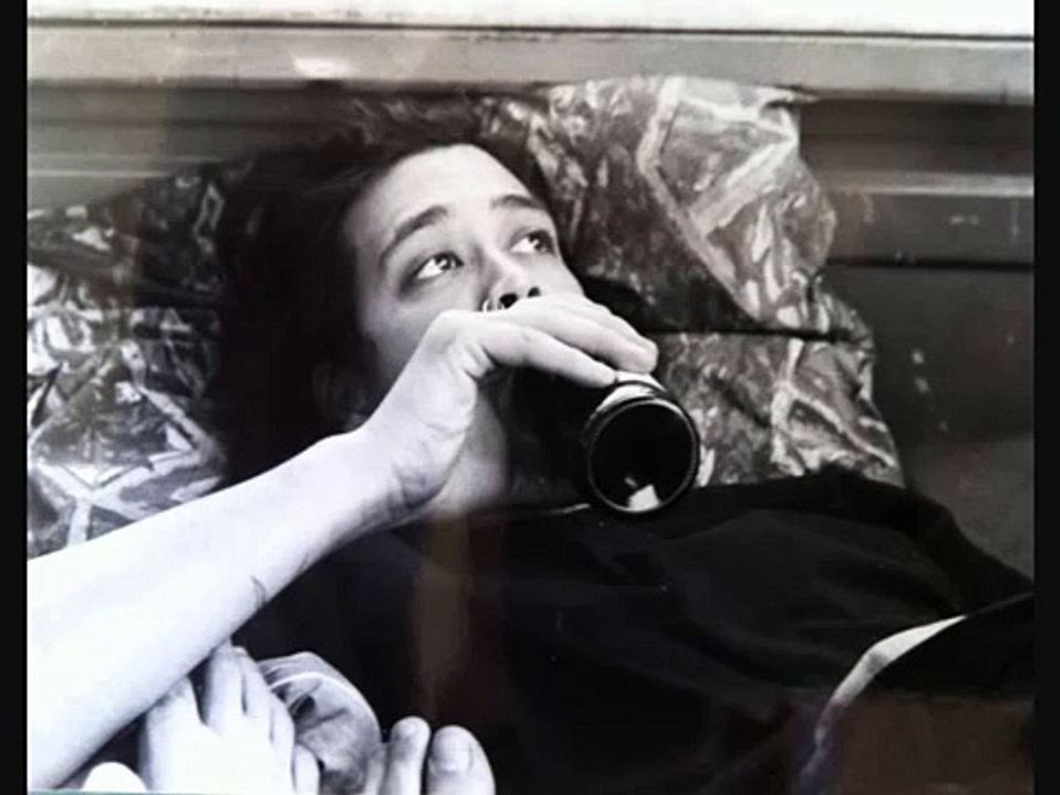 Deftones - Hole in the Earth _Chi Cheng_s original bass track_ R.I.P.