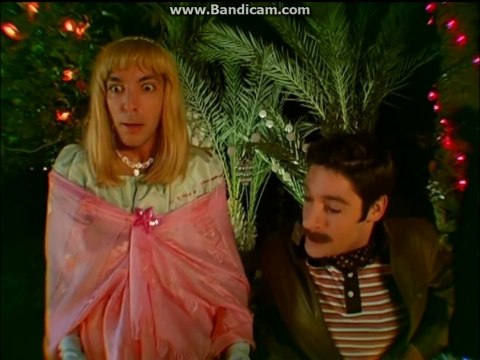 En vacances à Marrakech - 1212 - Samantha oups ! par Sophiekarine