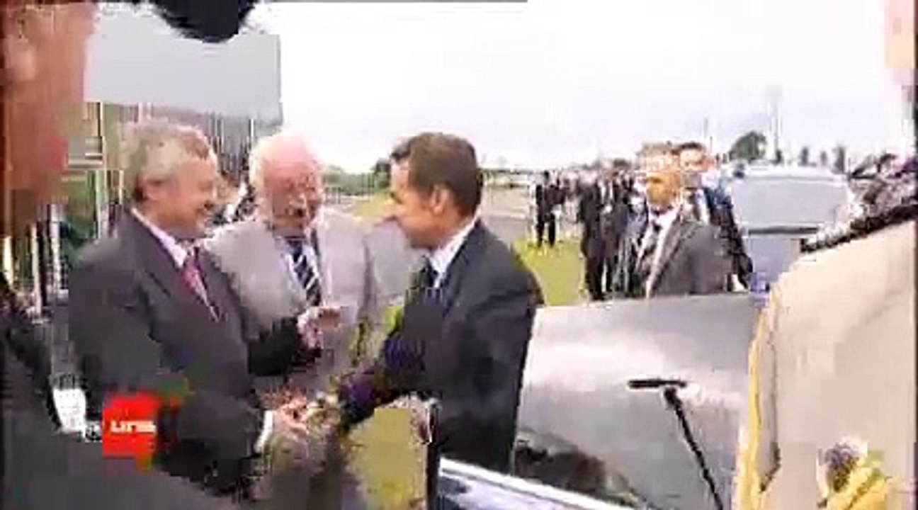 Sarkozy choisit ses figurants en fonction de leur taille