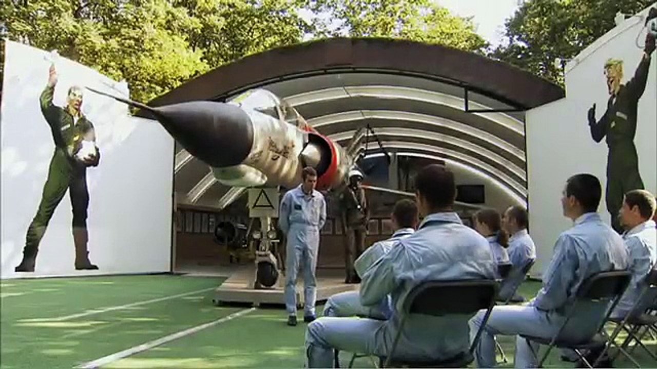 La Patrouille de France rend homage à Astérix