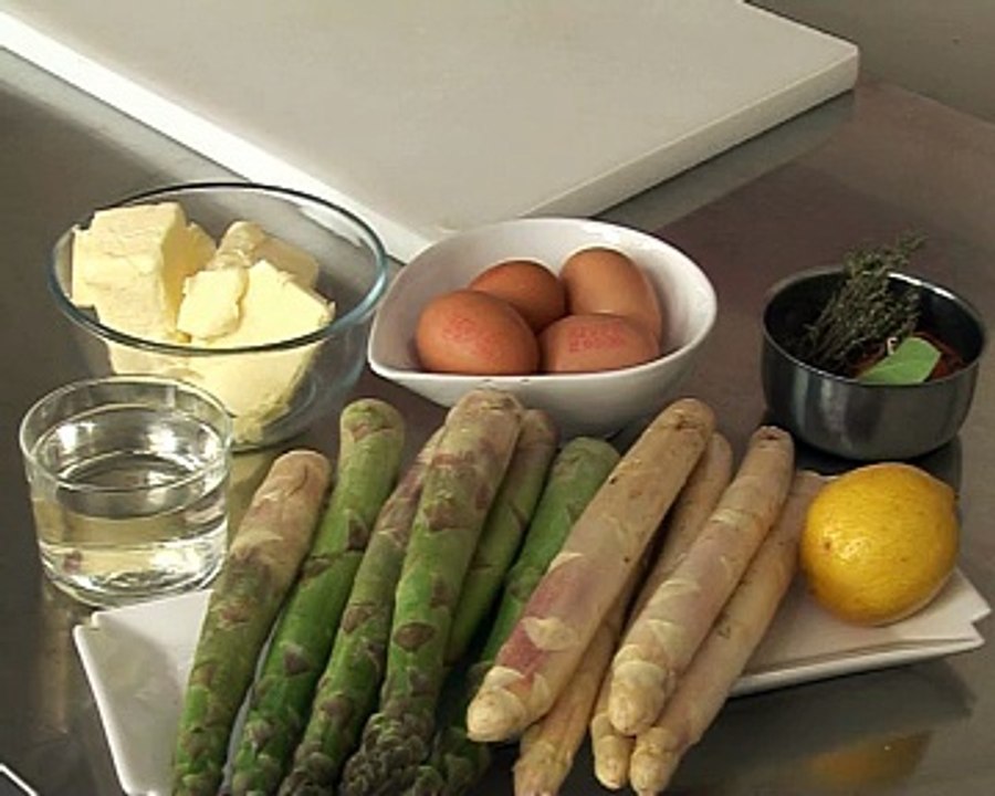 Grosses asperges vertes et blanches, sauce hollandaise