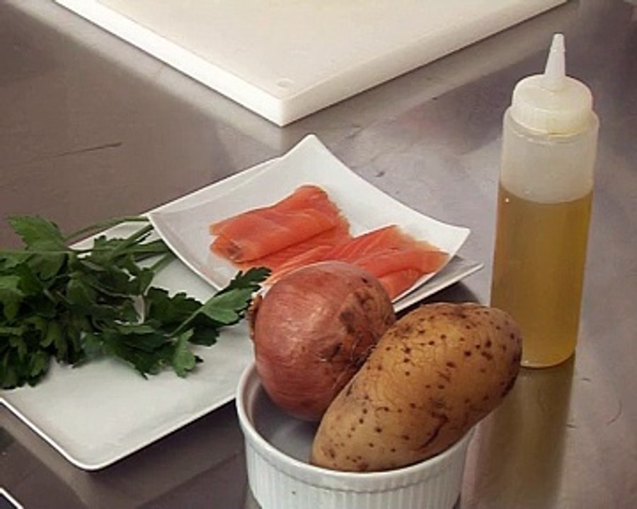 Rôti de pommes de terre au saumon fumé et aux herbes