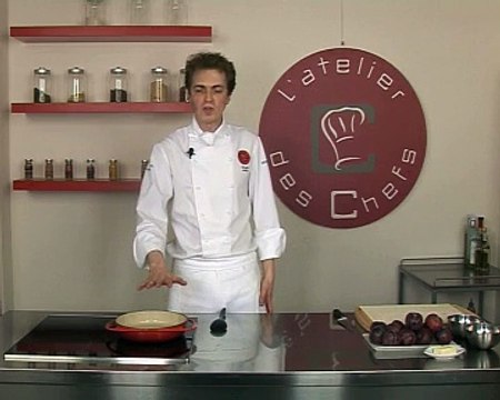 Tarte renversée aux prunes entières