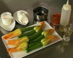 Fleur de courgette au chèvre frais et tapenade