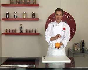 Peler à vif un fruit