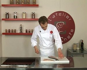 Lever les deux filets d'une daurade