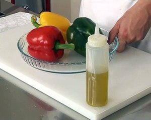 Eplucher les poivrons au four