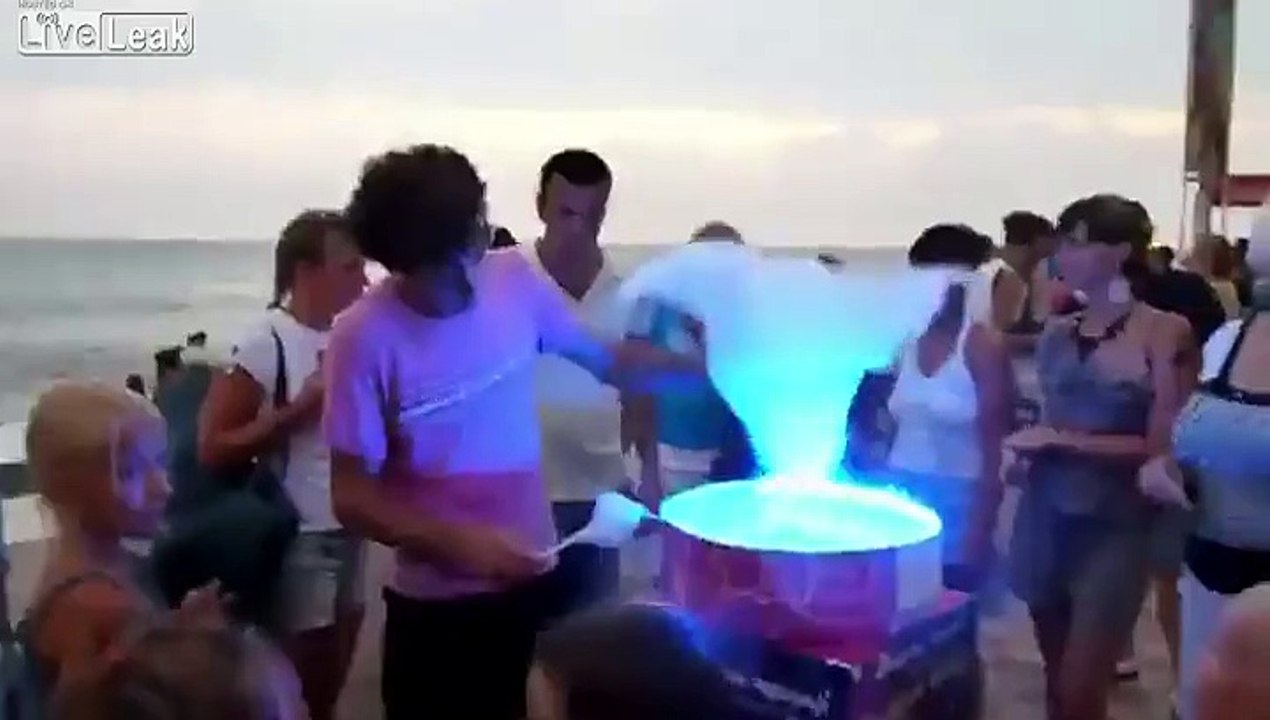 Faire de la barbe à papa, c'est un art !