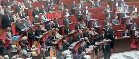 Clin d'oeil d'un député à Cyril Hanouna