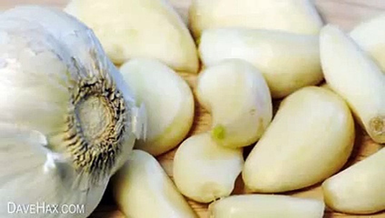 Astuce : comment éplucher de l'ail facilement  ?