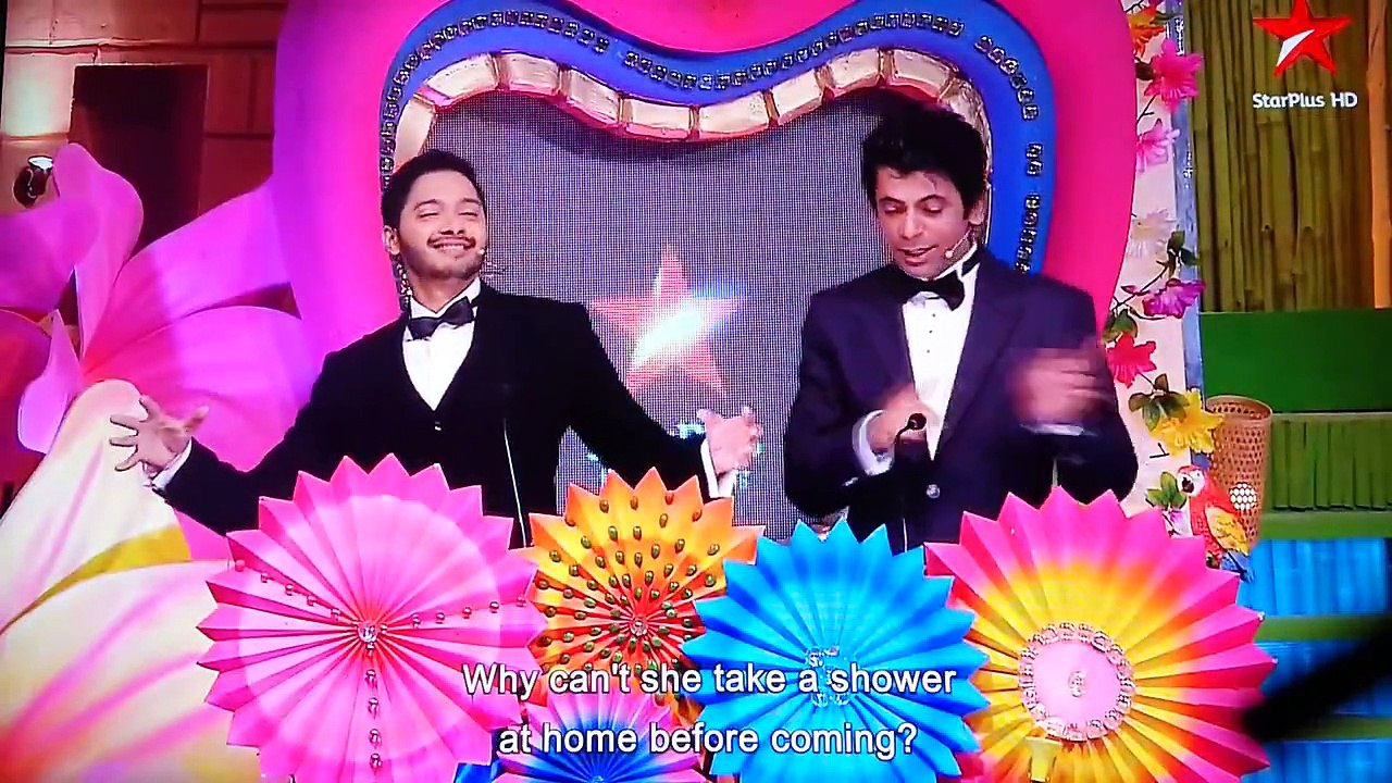BIG STAR ENTERTAINMENT AWARDS 2013 31ST DECEMBER SUNNY LEONE HOT PERFORMANCE - YouTube