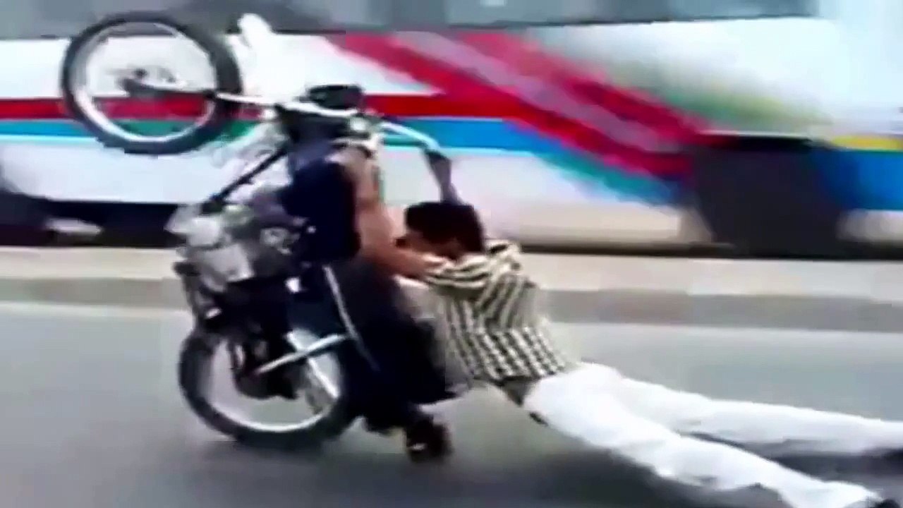 new Super Kocak   Aksi Standing Motor Lucu