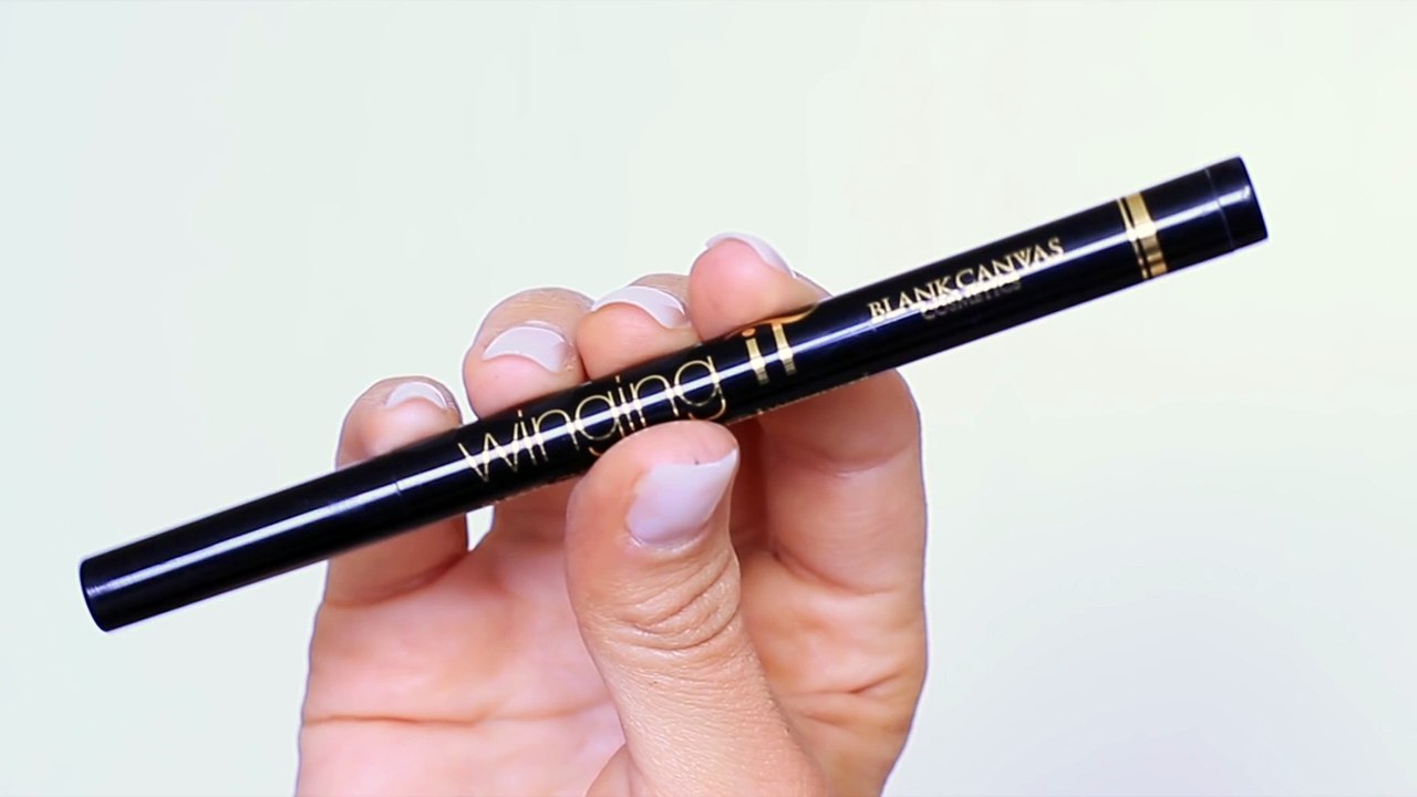 Eyeliner Tutorial _ 5 Steps _ TheMakeupChair (1080p)