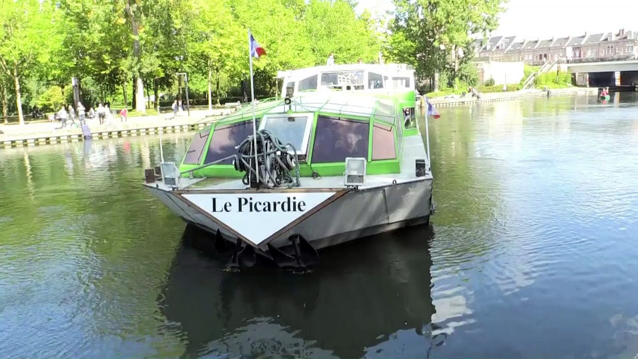 Régionales: Marine Le Pen lance sa campagne à Amiens