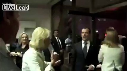 " I'll be back" LMAO Schwarzenegger in Russia