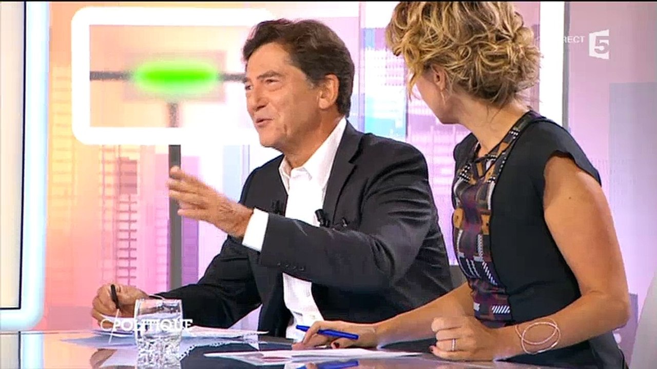 Tension sur le plateau de C politique avec François Baroin