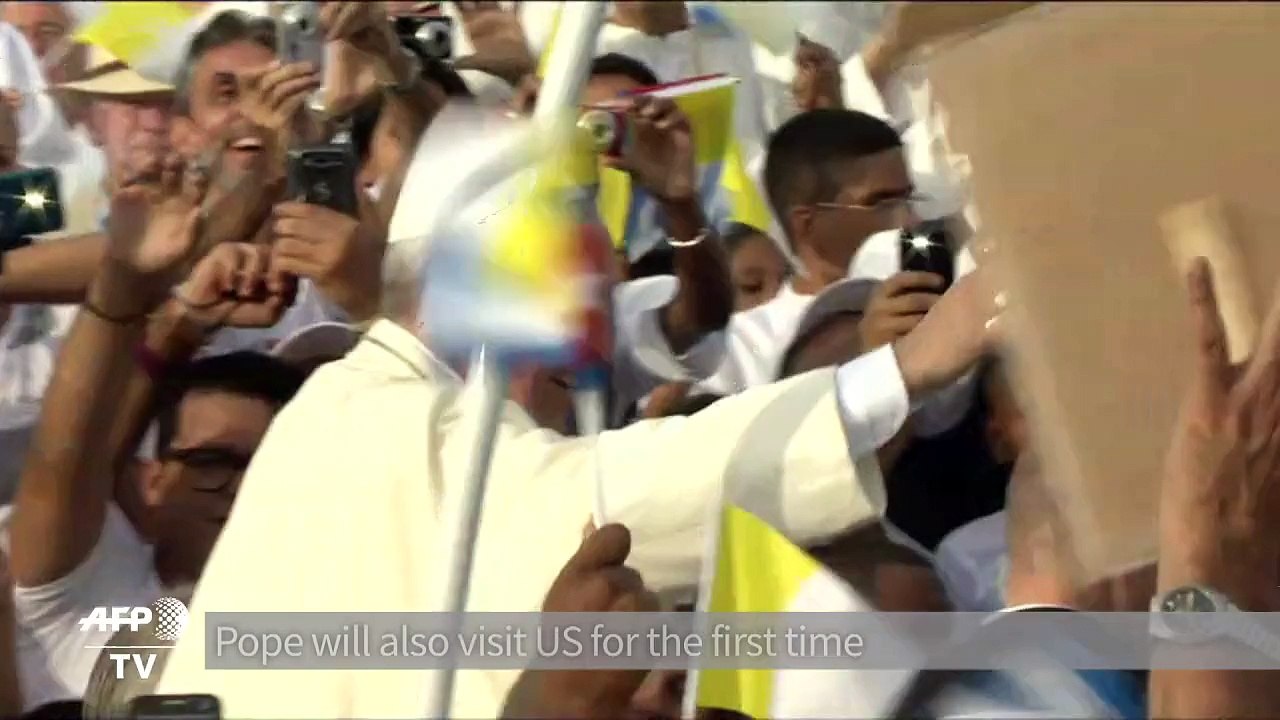 Pope calls on Cubans to 'serve' without ideology