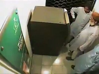 Watch What Happened with This Old Man While Taking Money From ATM, Really Shameful