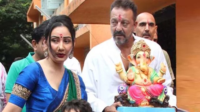 Sanjay Dutt Steps Out For GANPATI VISARJAN With Family & Kids
