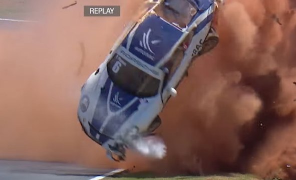 Le crash spectaculaire (9 tonneaux) lors de la Porsche Cup Brasil