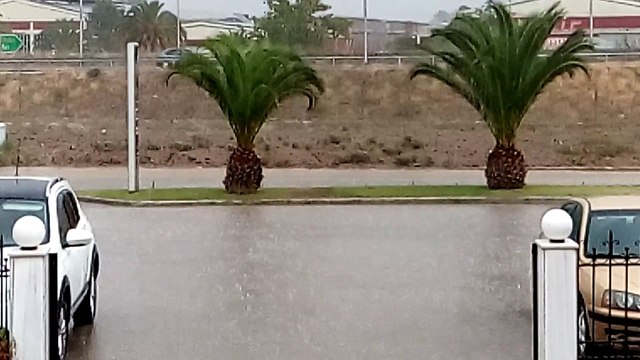 Έντονη βροχή στη Λαμία