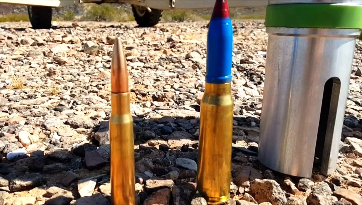 Il tire un obus de 90mm sur un iMac 5k flambant neuf