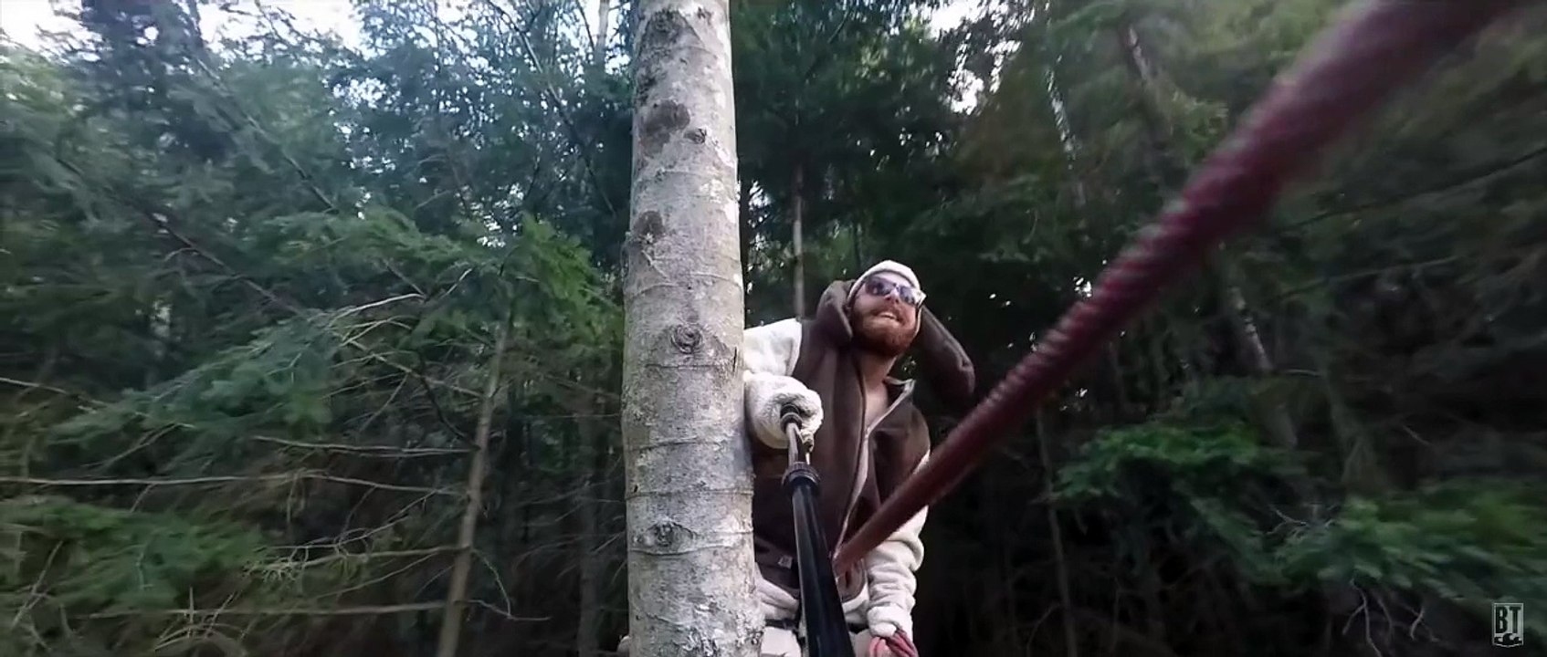 Freeway rope swing