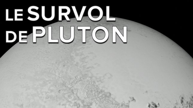 Survolez les sublimes paysages de Pluton