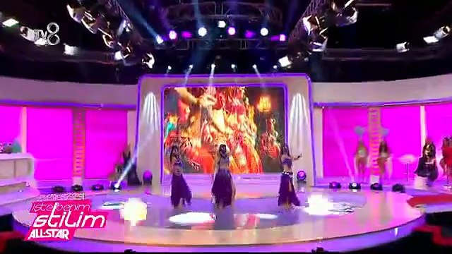 İşte Benim Stilim All Star Nihal Candan Mezdeke Dans şovu
