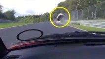 Un automobiliste explose sa Renault Mégane sur le circuit du Nürburgring