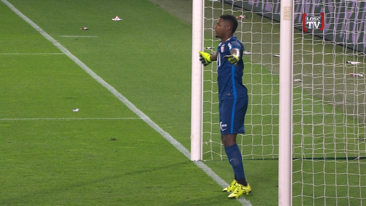 Mike Maignan arrête un pénalty pour son premier ballon en Ligue 1