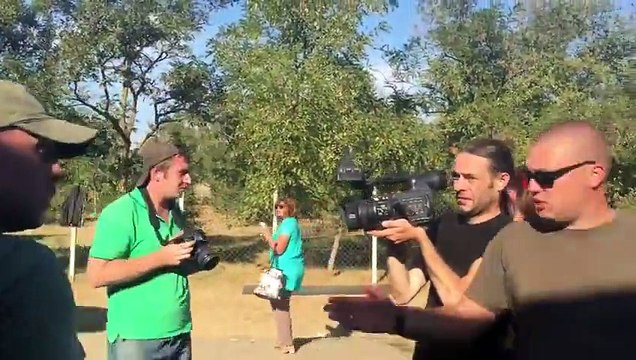 Битва за Крым _ Дальнобойщики в ответ перекрыли дорогу. Хватило ненадолго